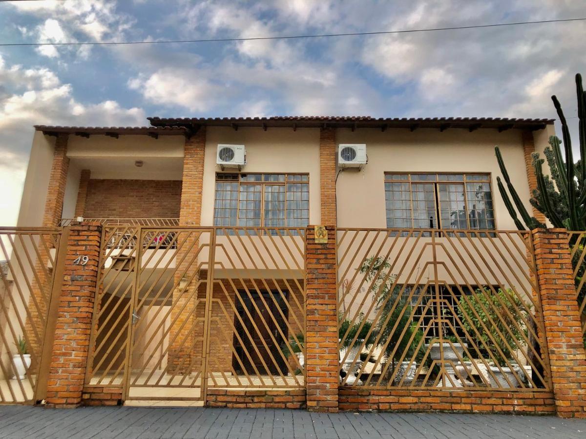 フォス・ド・イグアス Casa Com Piscina Proximo Atrativos/ Wifi/ Garagemヴィラ エクステリア 写真