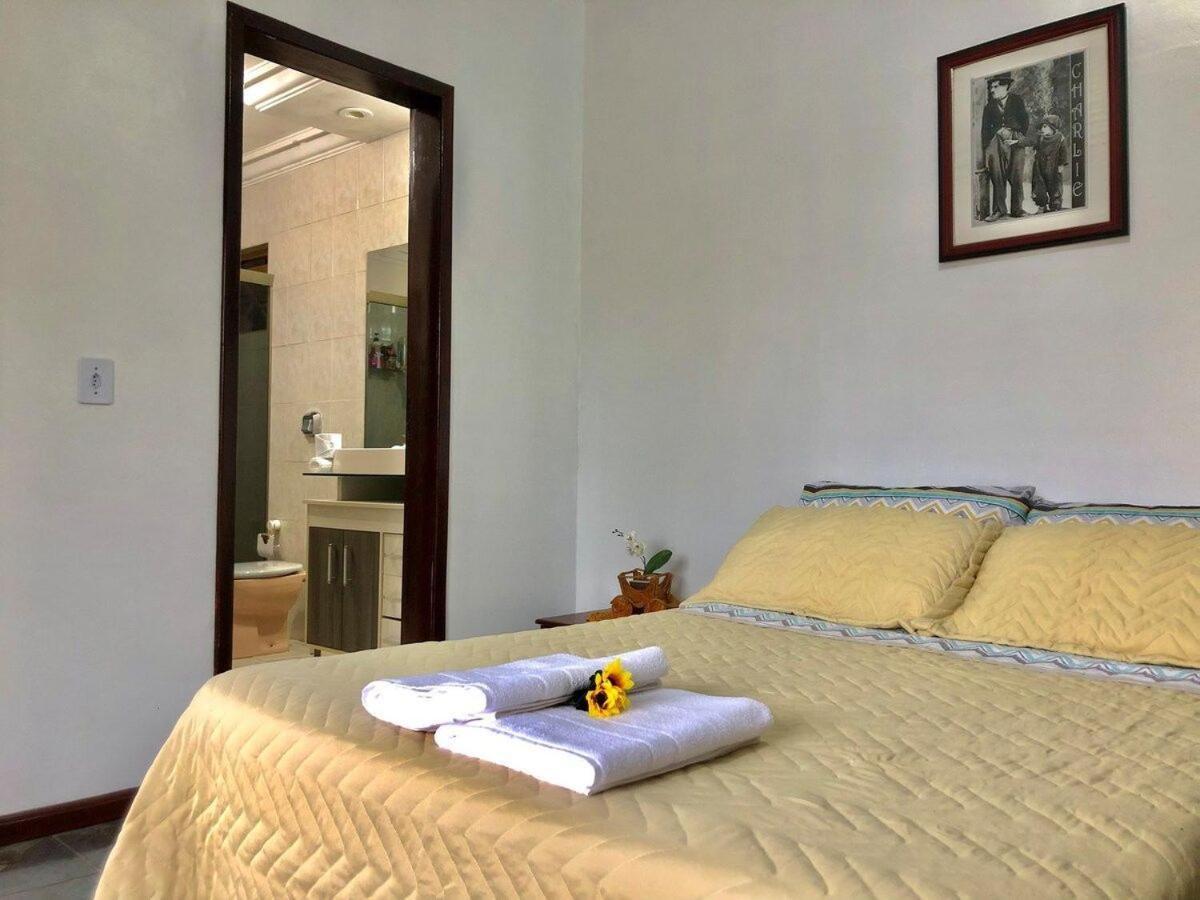 フォス・ド・イグアス Casa Com Piscina Proximo Atrativos/ Wifi/ Garagemヴィラ エクステリア 写真