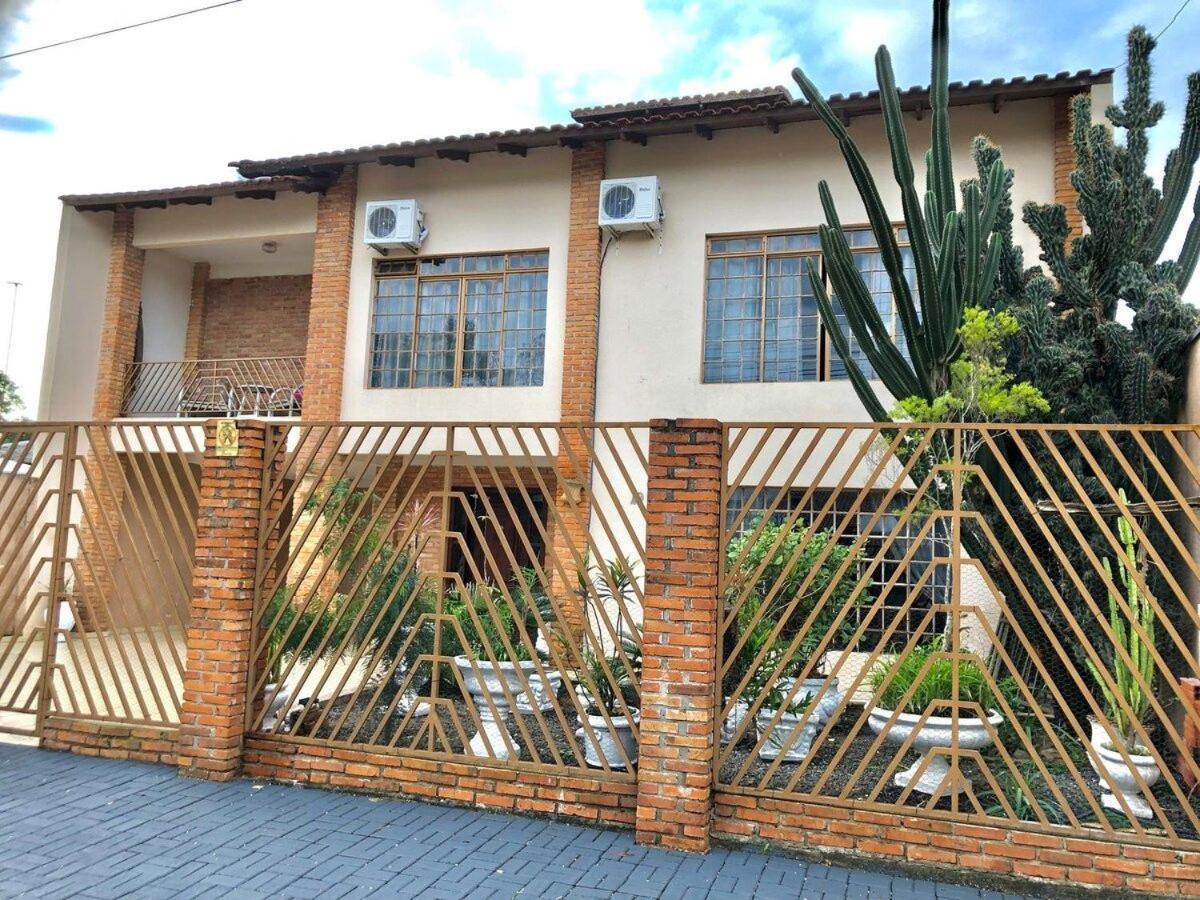 フォス・ド・イグアス Casa Com Piscina Proximo Atrativos/ Wifi/ Garagemヴィラ エクステリア 写真