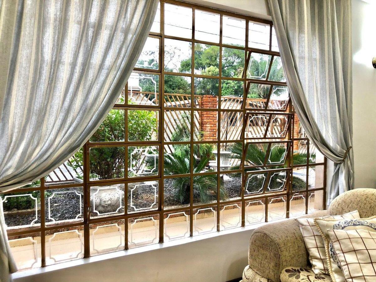 フォス・ド・イグアス Casa Com Piscina Proximo Atrativos/ Wifi/ Garagemヴィラ エクステリア 写真