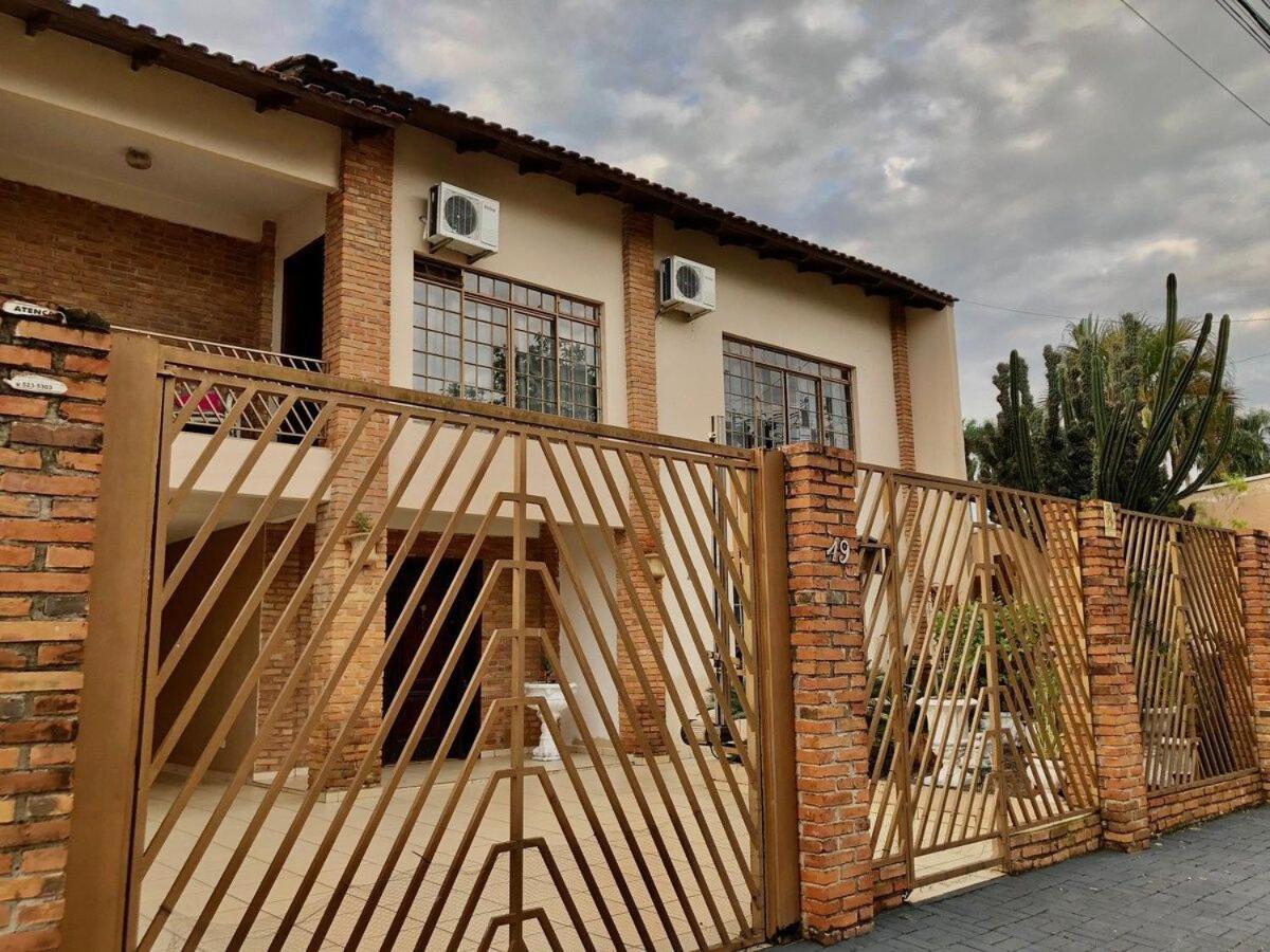 フォス・ド・イグアス Casa Com Piscina Proximo Atrativos/ Wifi/ Garagemヴィラ エクステリア 写真