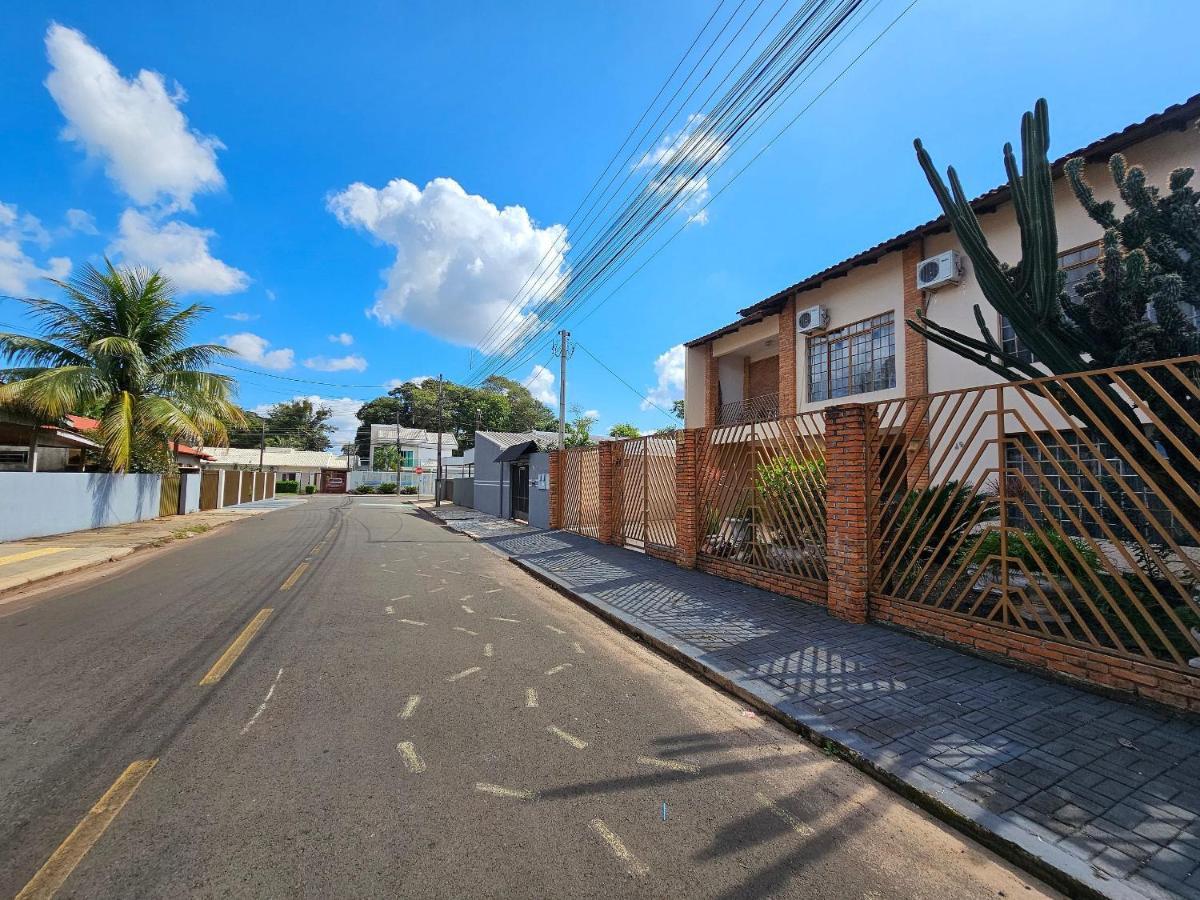 フォス・ド・イグアス Casa Com Piscina Proximo Atrativos/ Wifi/ Garagemヴィラ エクステリア 写真